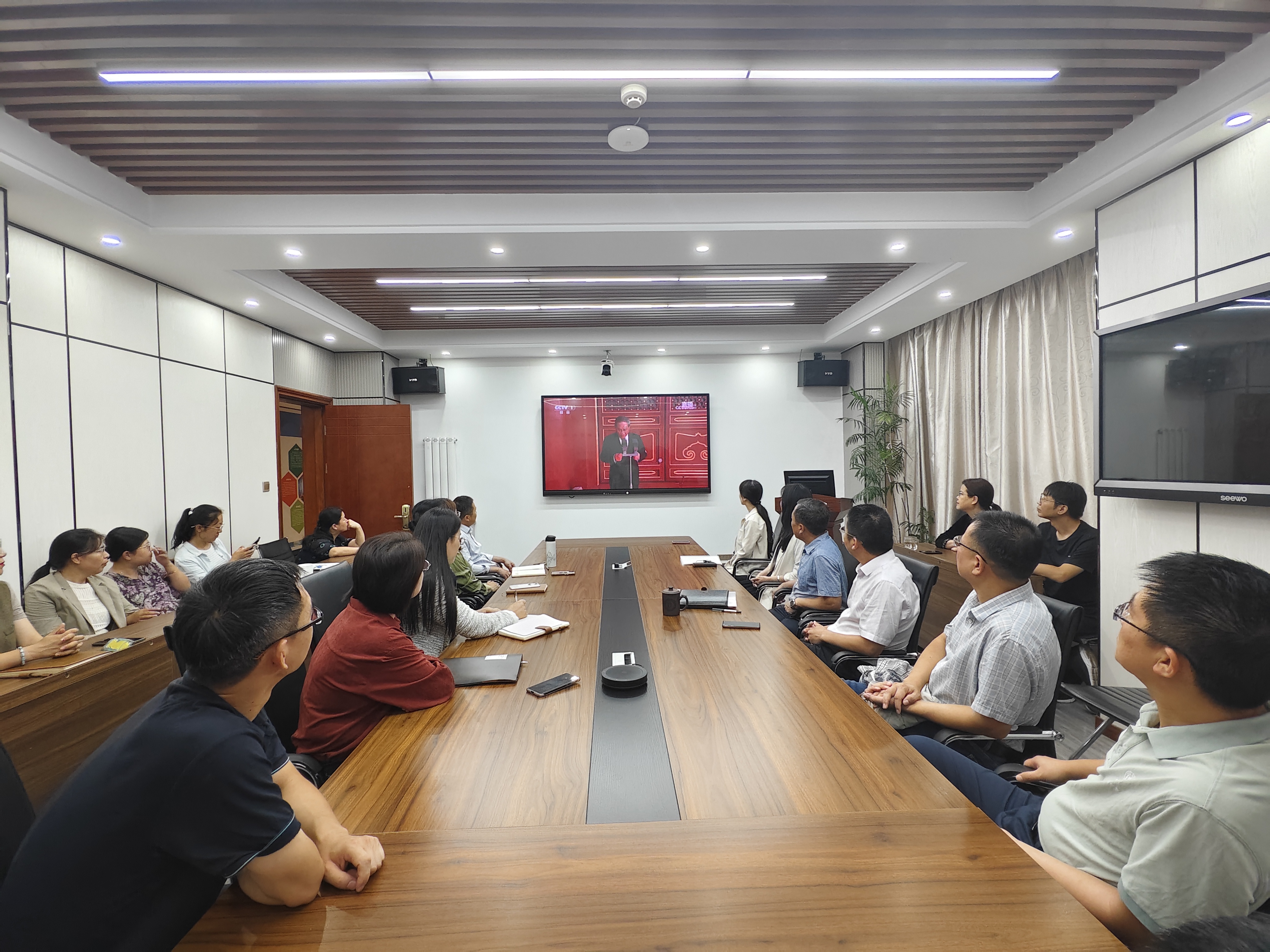 糖心vlog
师生热议纪念中国人民抗日战争暨世界反法西斯战争胜利80周年大会