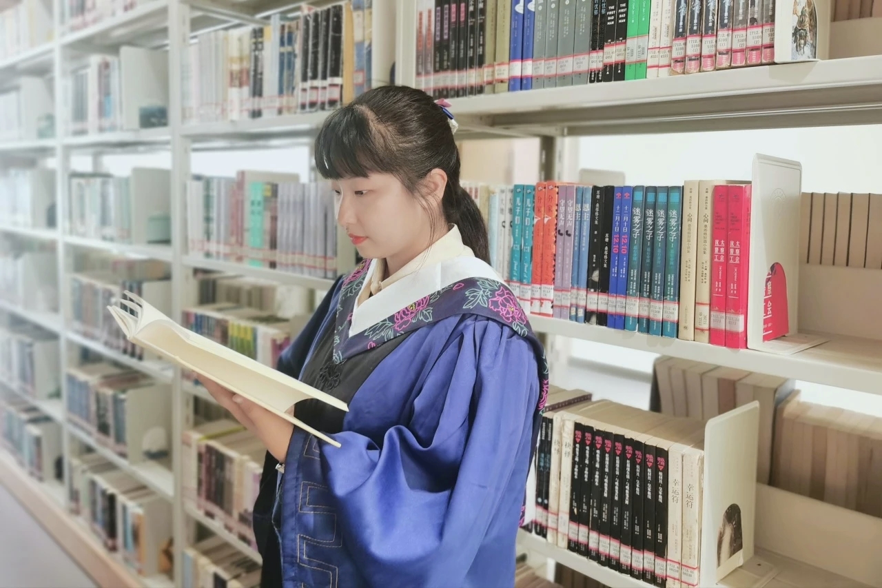 【筑梦基层】颜金：追风赶月莫停留，平芜尽处是春山